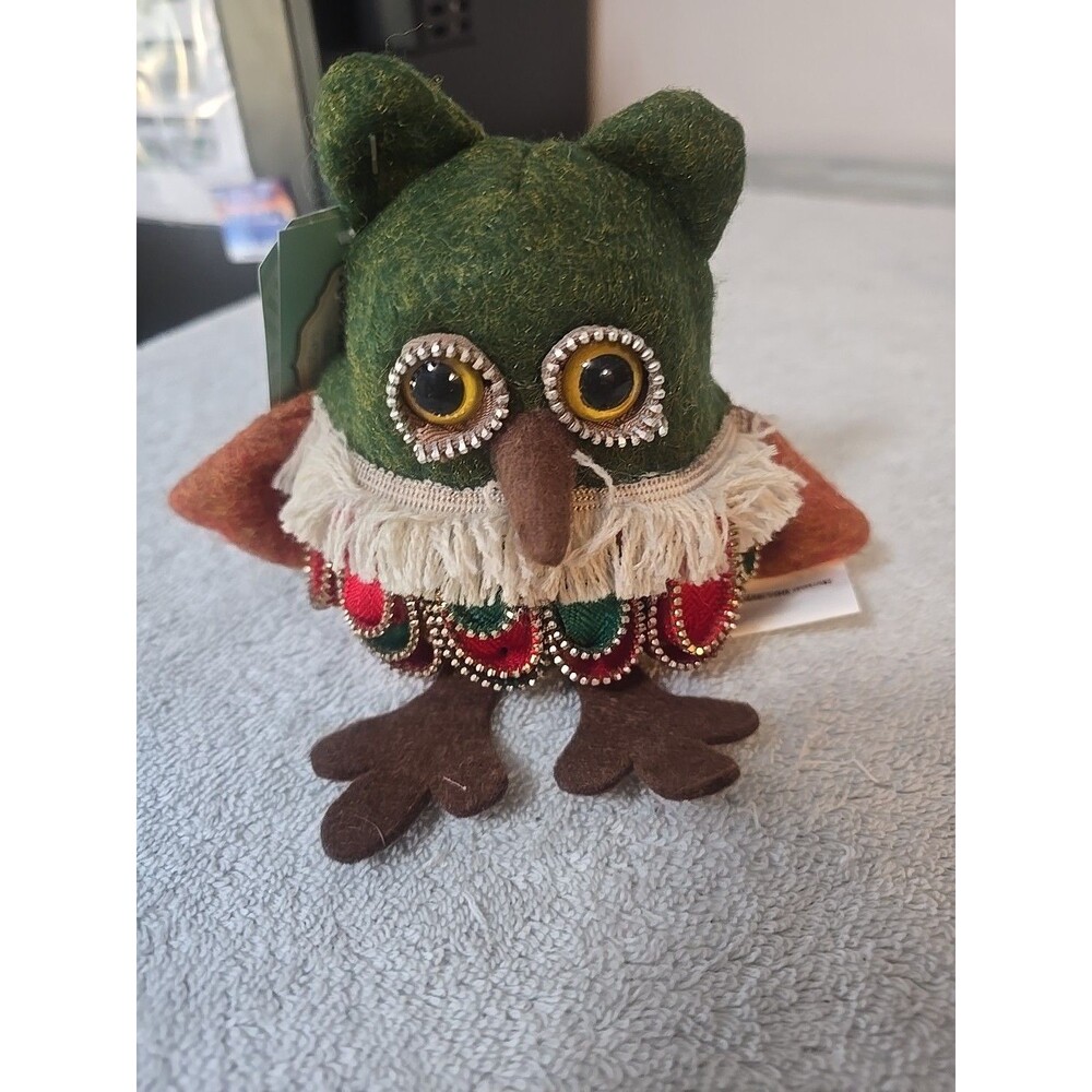 Nauvoo House Zipper Owl Tabletop Red/Green